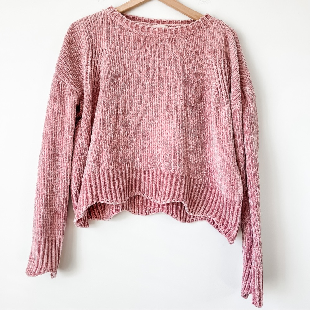 Altar’d State Scallop Edge Chenille Knit Sweater Pink Size Small